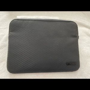 Black 10” x 7 3/4” tablet/iPad case.